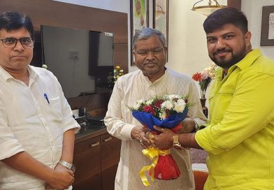 एक अखबार ने भाजपा नेताओं की छुड़ाई बुखार, गोतस्करी के छीटें भाजपा पर, गोरक्षा दलों ने पूछा सवाल – अगर भाजपा नेता गोतस्करी में शामिल नहीं तो वह कंटेनर क्यों ले गया?