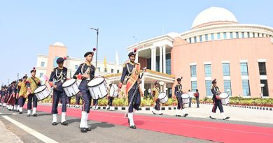 अभिनन्दन विवेकानन्द विद्या मंदिर के बच्चों का, जिनकी पाइप बैंड ने झारखण्ड के राजभवन, विधानसभा, न्यायालय परिसर में चार चांद लगा दिये, जिसके बैंड को समझने के लिए CM हेमन्त सोरेन भी खुद को रोक नहीं सकें