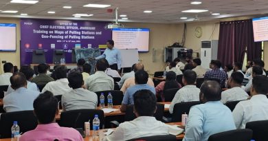 540 निर्वाचन संबंधी पदाधिकारियों-कर्मियों को मिला मतदान केंद्र के क्षेत्रों को जियो फेंसिंग करने का प्रशिक्षण