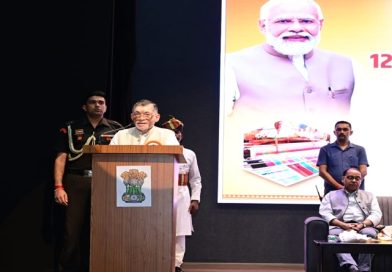 राज्यपाल संतोष गंगवार ने कहा हस्तकरघा का हर धागा, हर बुनाई हमारी लोक-कथाओं और रीति-रिवाजों की अनूठी कहानी कहती है