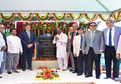 खूंटी, चाईबासा एवं चांडिल में प्रस्तावित विधिज्ञ परिषद भवन का शिलान्यास किया CM हेमन्त सोरेन ने, कहा आधारभूत संरचनाओं को मजबूत कर रही राज्य सरकार
