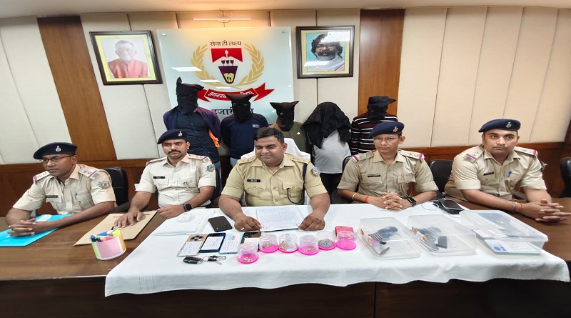 हजारीबाग में डकैती की योजना बनाने वाले पांच बदमाश हथियारों सहित गिरफ्तार