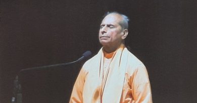 आप स्वयं को शरीर नहीं आत्मा समझें, आप ईश्वर के प्रतिबिम्ब के रूप में बने हैं, इसलिए आपको हर हाल में ईश्वर में ही एकाकार होना हैः स्वामी शुद्धानन्द