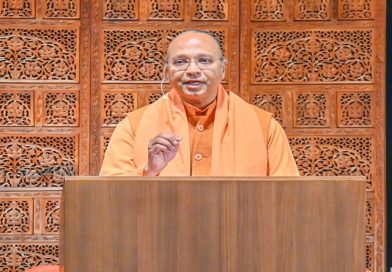 यह संसार ईश्वर ने दुख सहने के लिए नहीं, मनोरंजन के लिए बनाया है, जो व्यक्ति लोकहित को ध्यान में रख छोटा या बड़ा काम करते हैं, यही कर्म निष्काम कर्म कहलाता है, जो ईश्वर को प्रिय हैः स्वामी ईश्वरानन्द