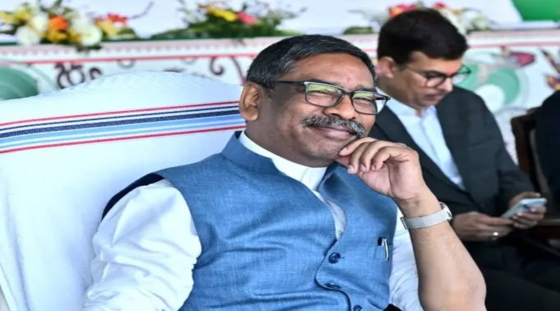 प्रिंट व इलेक्ट्रॉनिक मीडिया द्वारा फैलाये गए झारखण्ड से संबंधित राजनीतिक अफवाहों पर ध्यान न दें, बल्कि इनकी मूर्खता का सिर्फ आनन्द लीजिये, क्योंकि विद्रोही24 कह रहा – हेमन्त सोरेन झूकनेवाले नहीं हैं