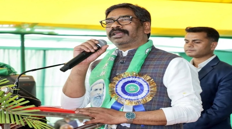 झारखण्ड विरोधी नहीं चाहते कि आदिवासी, दलित, किसान, मजदूर का बच्चा पढ़-लिखकर बड़ा आदमी बने, लेकिन हमने तय किया है कि हर हाल में समाज के हर व्यक्ति तक पहुंचेंगेः हेमन्त