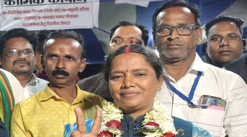 नगर निकाय चुनाव में बिना गठबंधन झामुमो ने भाजपा को जमकर धोया, मिलकर लड़ते तो भाजपा कहां फेकाती, अगर केन्द्र आधारहीन-मूल्यहीन नेताओं को कंट्रोल नहीं करती, तो झारखण्ड में भाजपा विलुप्त समझिये