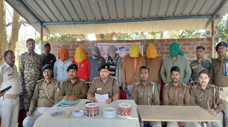 गोड्डा में मिली अवैध शराब फैक्ट्री, नकली शराब के साथ-साथ इस धंधे में लिप्त सात अभियुक्त गिरफ्तार