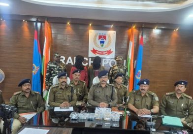 नामकुम थाना क्षेत्र में गृहभेदन व चोरी के तीन कांडों का उद्‌भेदन अपराधियों की गिरफ्तारी एवं चोरी गये सामान की बरामदगी