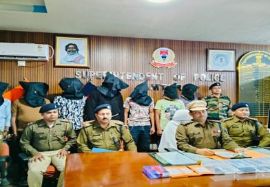 जामताड़ा के नारायणपुर थानान्तर्गत धरमपुर मोड़ के समीप हुए हत्याकांड मामले में पुलिस ने सात अपराधकर्मियों को अवैध हथियारों के साथ किया गिरफ्तार