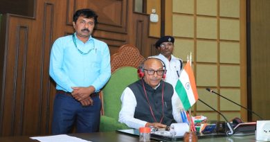 इस बार का झारखण्ड विधानसभा का बजट सत्र सदन के विलम्ब से चलने का रिकार्ड बनने व प्रश्नकाल में माननीयों की अनुपस्थिति के लिए जाना जायेगा