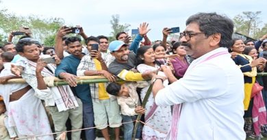 असम में भी झारखण्ड के CM हेमन्त सोरेन की लोकप्रियता में कोई कमी नहीं, CM हेमन्त ने ताल ठोककर कहा आदिवासी कमजोर नहीं, ये सत्ता बनाना और बदलना भी जानते हैं