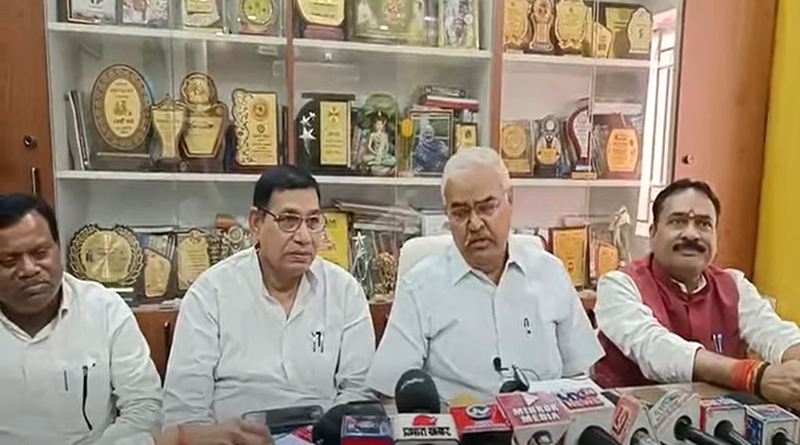 सुप्रसिद्ध समाजसेवी विजय झा की धनबाद जिला प्रशासन को चेतावनी, कतरास के डीएवी विद्यालय के शिक्षकों का शीघ्रातिशीघ्र वेतन भुगतान कराए जाएं, अन्यथा वे स्वयं विद्यालय के मुख्य द्वार पर करेंगे सत्याग्रह