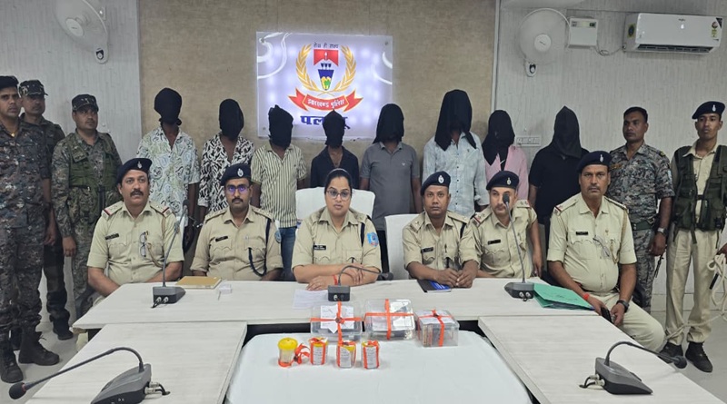 पलामू पुलिस ने अपहरण मामले में की त्वरित कार्रवाई, आठ अपराधी गिरफ्तार, हथियार एवं वाहन बरामद