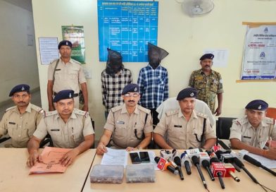 रांची के लालपुर थानान्तर्गत पिछले दिनों घर का ताला तोड़कर किये गये चोरी मामले में दो गिरफ्तार, चोरी के सामान बरामद