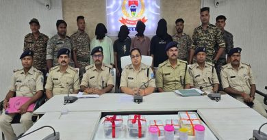 मेदिनीनगर बस स्टैंड रोड गोलीकांड का सफल उद्भेदन, सुपारी किलिंग का खुलासा, पांच अभियुक्त गिरफ्तार, हथियार एवं नगद बरामद