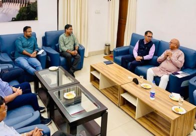 वादे के मुताबिक, रेलवे ने कोई लिखित प्रतिवेदन नहीं दिया, यात्री ट्रेनों की लेटलतीफी के खिलाफ जमशेदपुर में मंगलवार को नागरिक धरना