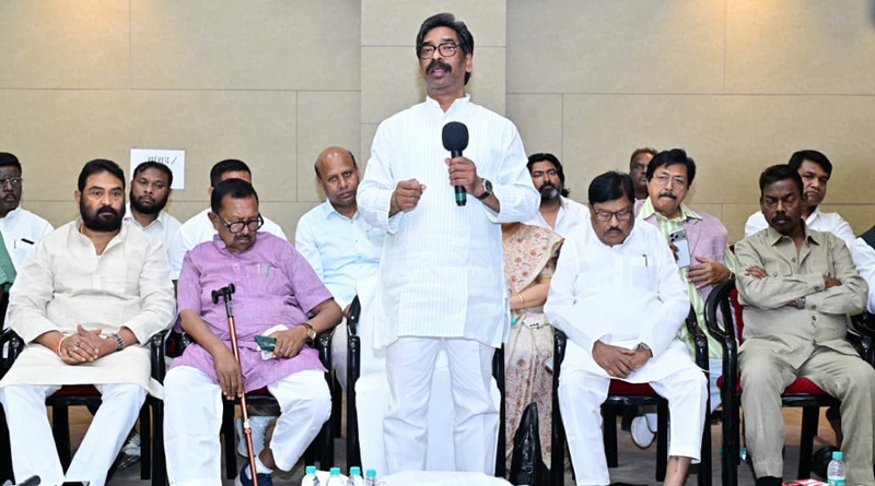 झामुमो की नजर झारखण्ड में होनेवाले एसआइआर और जनगणना पर, हेमन्त सोरेन ने पार्टी नेताओं व कार्यकर्ताओं को विशेष रूप से सतर्क रहने को कहा 