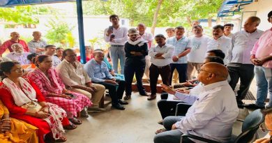 पीएम आवास योजना के लाभुकों संग हुई बैठक में प्रोजेक्ट हेड और डीएमसी के समक्ष बोले सरयू, 31 मई तक प्रोजेक्ट तैयार न हुआ, चाबी लाभुकों को नहीं मिली तो एक जून से अनशन