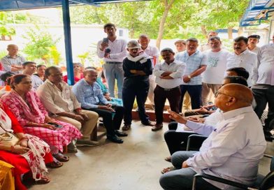 पीएम आवास योजना के लाभुकों संग हुई बैठक में प्रोजेक्ट हेड और डीएमसी के समक्ष बोले सरयू, 31 मई तक प्रोजेक्ट तैयार न हुआ, चाबी लाभुकों को नहीं मिली तो एक जून से अनशन