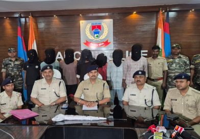 रांची के रातू थाना क्षेत्र में सतीश कुमार पर हमला करनेवाले व लाइसेंसी राइफल छीनकर भागनेवाले सात अपराधियों को पुलिस ने किया गिरफ्तार