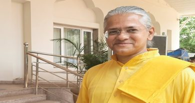 अपने जीवन में सामंजस्यता लाने के लिए आपको सर्वप्रथम स्वयं से प्रेम करना सीखना होगाः ब्रह्मचारी अतुलानन्द