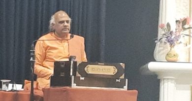 बार-बार जन्म लेना, बार-बार मरना और पुनः माता के गर्भ में शयन करना बुद्धिमानी नहीं, इसलिए ईश्वर को पाने का एकमात्र लक्ष्य रखियेः स्वामी गोकुलानन्द