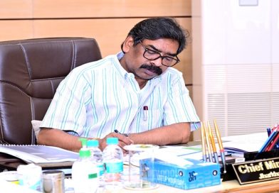 मुख्यमंत्री हेमन्त सोरेन ने खान एवं भूतत्व विभाग तथा भवन निर्माण विभाग की समीक्षा बैठक में अवैध खनन, ओवरलोडिंग और बालू माफियाओं पर कड़ी कार्रवाई के दिए निर्देश