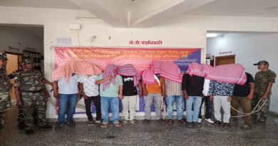 रांची के कुसई चौक में अवैध जुआ अड्डे पर पुलिस की छापेमारी, 10 जुआरी गिरफ्तार