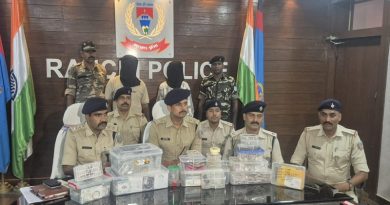 पिछले माह में केतारीबागान नामकुम में हुई लाखों की चोरी मामले में रांची पुलिस ने महारानी ज्वेलर्स के मालिक समेत दो को किया गिरफ्तार