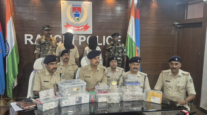पिछले माह में केतारीबागान नामकुम में हुई लाखों की चोरी मामले में रांची पुलिस ने महारानी ज्वेलर्स के मालिक समेत दो को किया गिरफ्तार