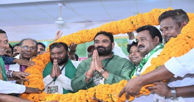 एसआईआर के नाम पर साजिश के तहत वोट काटे जा रहे : बिनोद पांडेय