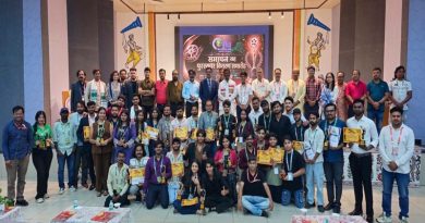 रांची के टाटीसिलवे में स्थित एक निजी विश्वविद्यालय में आयोजित चित्रपट झारखंड फिल्म फेस्टिवल में पलामू के कलाकारों ने दिखाया दम