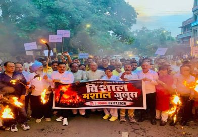 सरयू राय के नेतृत्व में बिष्टुपुर में निकला मशाल जुलूस, बोले सरयू जमशेदपुर पुलिस ने थोड़ी तत्परता दिखाई होती तो हिमांशु बच जाता, शुक्रवार को जमशेदपुर बंद रहेगा