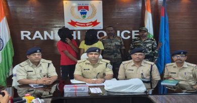 वाह रे रांची पुलिस, जो ट्रेन चलती ही नहीं, उस ट्रेन से भी आपने एक रेलयात्री को हटिया स्टेशन पर उतरवा दिया, ये एक्सक्लूसिव काम आप ही कर सकते हो, दूसरा कोई नहीं!