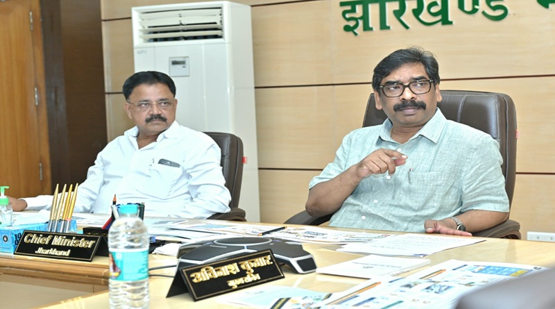 CM हेमन्त सोरेन ने उच्च एवं तकनीकी शिक्षा विभाग की उच्चस्तरीय बैठक में अधिकारियों से कहा राज्य को माइनिंग से माइंड की ओर ले जाने की तकनीक पर करें काम, झारखंड विश्वविद्यालय सेवा आयोग को करें क्रियान्वित
