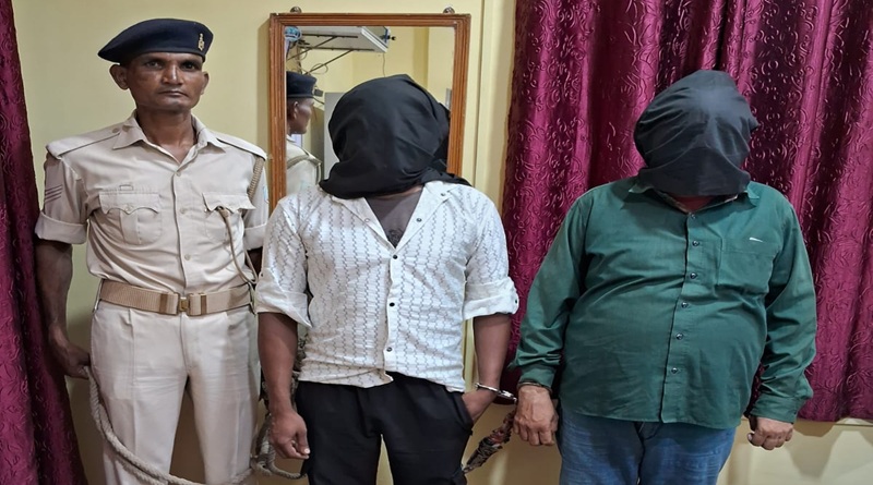 पेट्रोल छिड़ककर युवक को जिंदा जलाने के प्रयास मामले में दो आरोपी गिरफ्तार