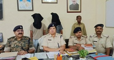 हत्या की साजिश नाकाम: हथियार के साथ दो गिरफ्तार, एक फरार, लोहरदगा पुलिस ने घेराबंदी कर अल्टो कार पकड़ी, देशी पिस्टल, चार जिंदा कारतूस व वाहन जब्त