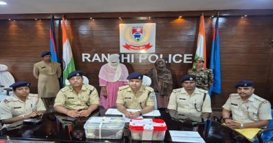 रांची में हाई-प्रोफाइल चोरी का खुलासा: पुलिस ने चोरों की पत्नियों को किया गिरफ्तार, 17.36 लाख नकद, सोने के गहने व जगुआर कार बरामद, अंतरराज्यीय गिरोह का पर्दाफाश