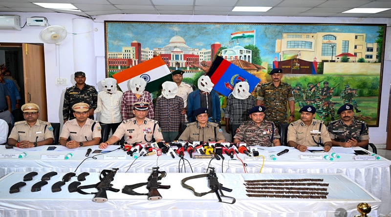 ऑपरेशन ‘दौरा पहाड़’ में झारखंड पुलिस को मिली सफलता, 2.20 करोड़ के इनामी माओवादी पोलित ब्यूरो सदस्य मिसिर बेसरा समेत चार शीर्ष नक्सली गिरफ्तार, तीन AK-47, 288 गोलियां बरामद