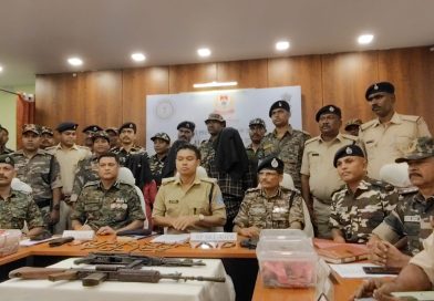 भूमिगत माओवादी नेटवर्क पर बड़ी चोट: तीन हार्डकोर नक्सली गिरफ्तार, भारी मात्रा में हथियार व विस्फोटक बरामद