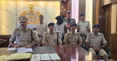 पाकुड़ पुलिस की त्वरित कार्रवाई, महज 12 घंटे में डबल मर्डर का खुलासा, आरोपी गिरफ्तार, हत्या में प्रयुक्त खून लगा चाकू व कपड़े बरामद