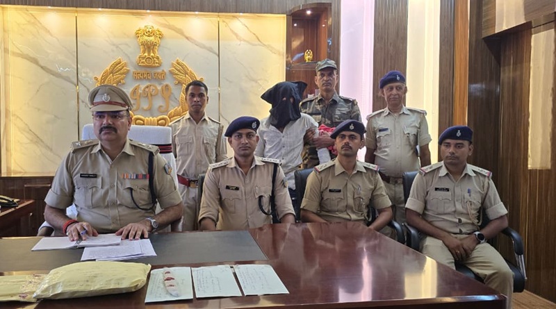 पाकुड़ पुलिस की त्वरित कार्रवाई, महज 12 घंटे में डबल मर्डर का खुलासा, आरोपी गिरफ्तार, हत्या में प्रयुक्त खून लगा चाकू व कपड़े बरामद