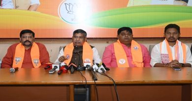 राहुल गांधी में अगर थोड़ी भी नैतिकता है तो राज्य के छात्रों के साथ सीएम हेमन्त सोरेन के दरवाजे पर दें धरनाः आदित्य साहू