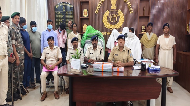 रांची के होटल में देह व्यापार का खुलासा, कोतवाली पुलिस की छापेमारी में तीन युवक और छह महिलाएं पकड़ी गईं, मोबाइल व नकदी बरामद