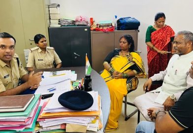 छात्र नेत्री अमीषा प्रसाद को डिटेन करने की सूचना पर कोतवाली थाना पहुंचे नेता प्रतिपक्ष, दो घंटे तक डटे रहे थाने में, दिया बयान बच्चों को डराने धमकाने से बाज आए सरकार, नहीं तो भारी कीमत चुकाने को रहे तैयार