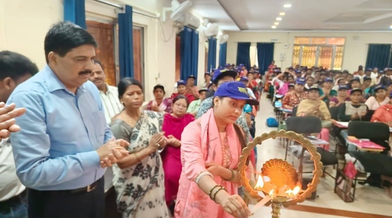 मत्स्य निदेशालय की ओर से रंगीन मछली एवं मत्स्य पालन प्रशिक्षण कार्यक्रम का शुभारंभ, मत्स्य पालकों को आय के नये अवसर को उपलब्ध कराना मुख्य लक्ष्य