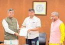 JPSC एवं JSSC में हुई धांधली की जांच CBI से कराने और छात्रों के खिलाफ हुई प्राथमिकी को रद्द करने की मांग को लेकर भाजपा का एक प्रतिनिधिमंडल मुख्य सचिव से मिला