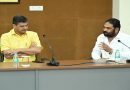 छात्र आंदोलन की आड़ में माहौल बिगाड़ने वालों को चिह्नित कर कार्रवाई करने की मांग को लेकर सत्तापक्ष के लोगों ने मुख्य सचिव से की मुलाकात