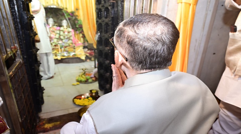 श्रीकृष्ण जन्माष्टमी के सुअवसर पर राज्यपाल संतोष कुमार गंगवार पहुंचे रांची के बोड़ेया स्थित अतिप्राचीन व एतिहासिक श्री मदन मोहन मंदिर, की पूजा अर्चना, मदन मोहन के दर्शन कर हुए आत्मविभोर